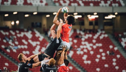 开云体育官方网站-北京队力克黄蜂，当东方铁壁遇上美式魔法，哈利伯顿的火热照亮了篮球的另一种可能