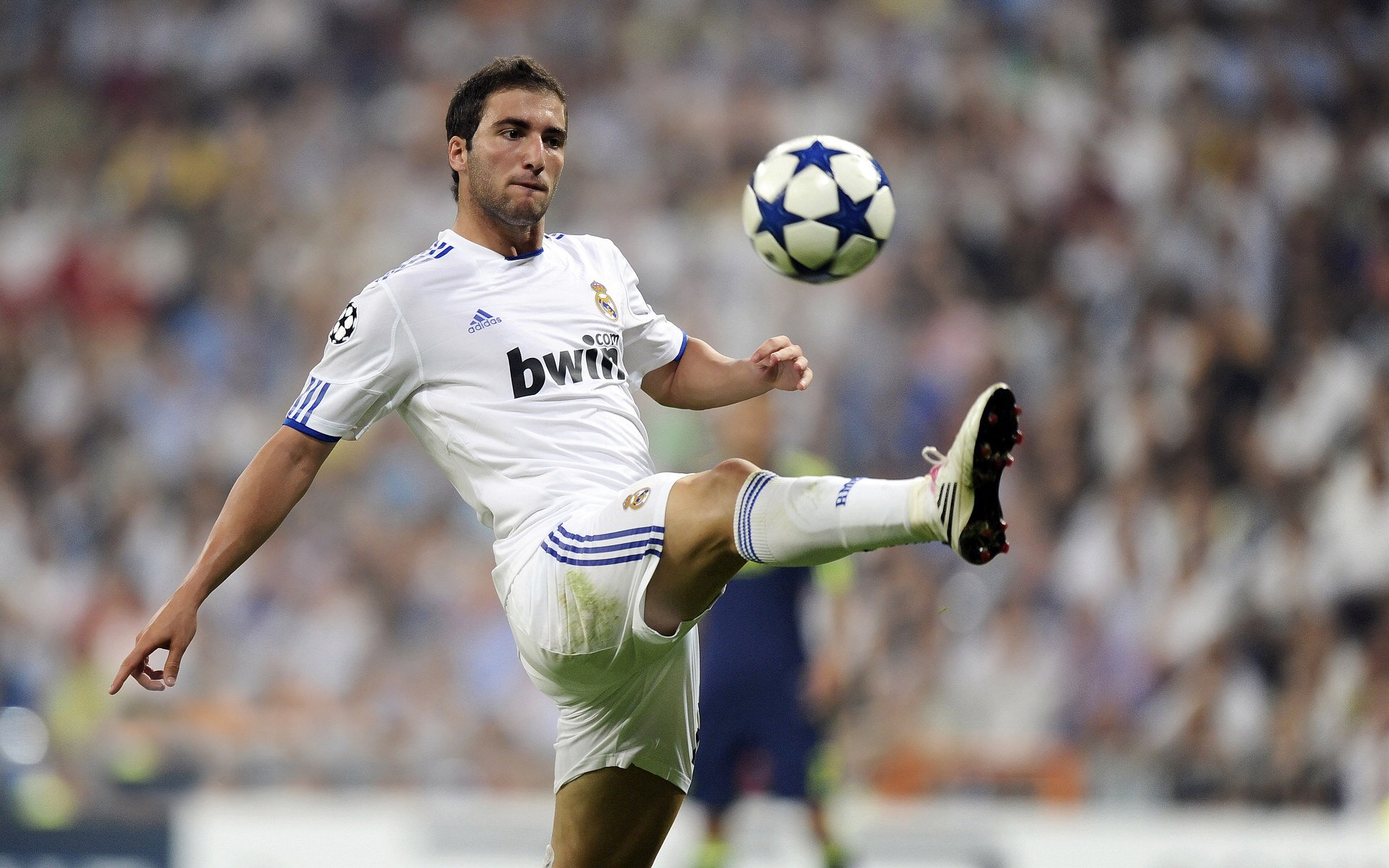 湖人力克黄蜂，武切维奇成为关键先生，一个被低估的非典型英雄