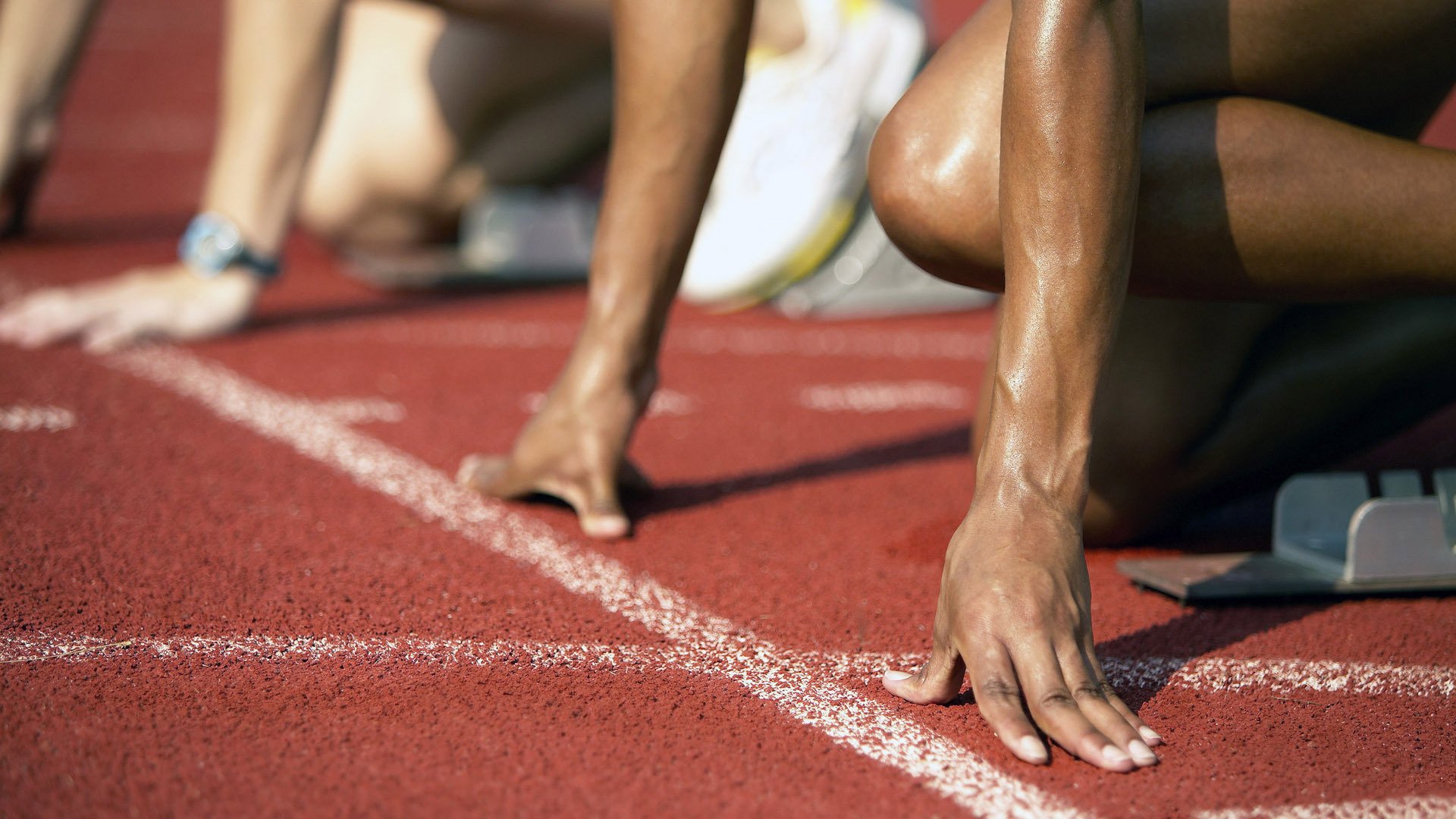 爱德华兹的怒吼与凯尔特人的沉默，横扫背后的篮球哲学裂变